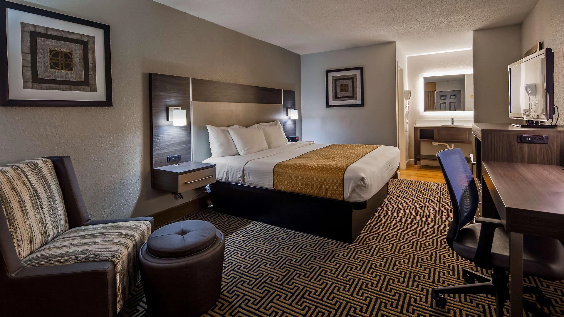 Best Western Central Inn Savannah